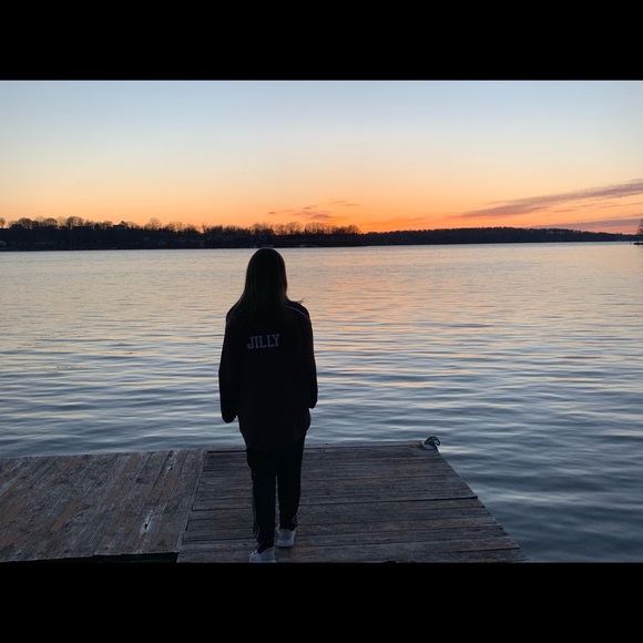 Meet your Posher, Emily - Picture 2 of 2